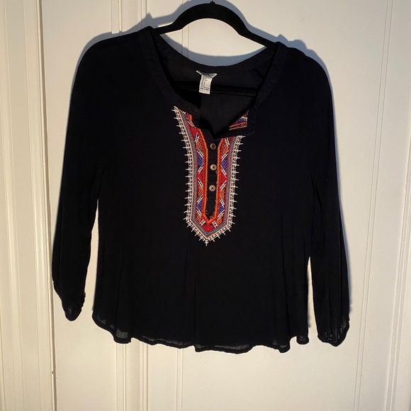 Forever 21 Black 3/4 Length Shirt - Picture 1 of 4